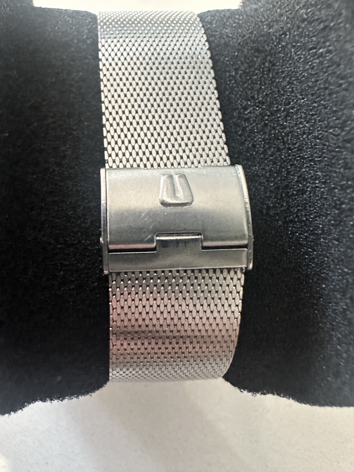 Universal Genève Ultra-Thin Ref. 842101 Manual Wind Linen Dial – Original Band