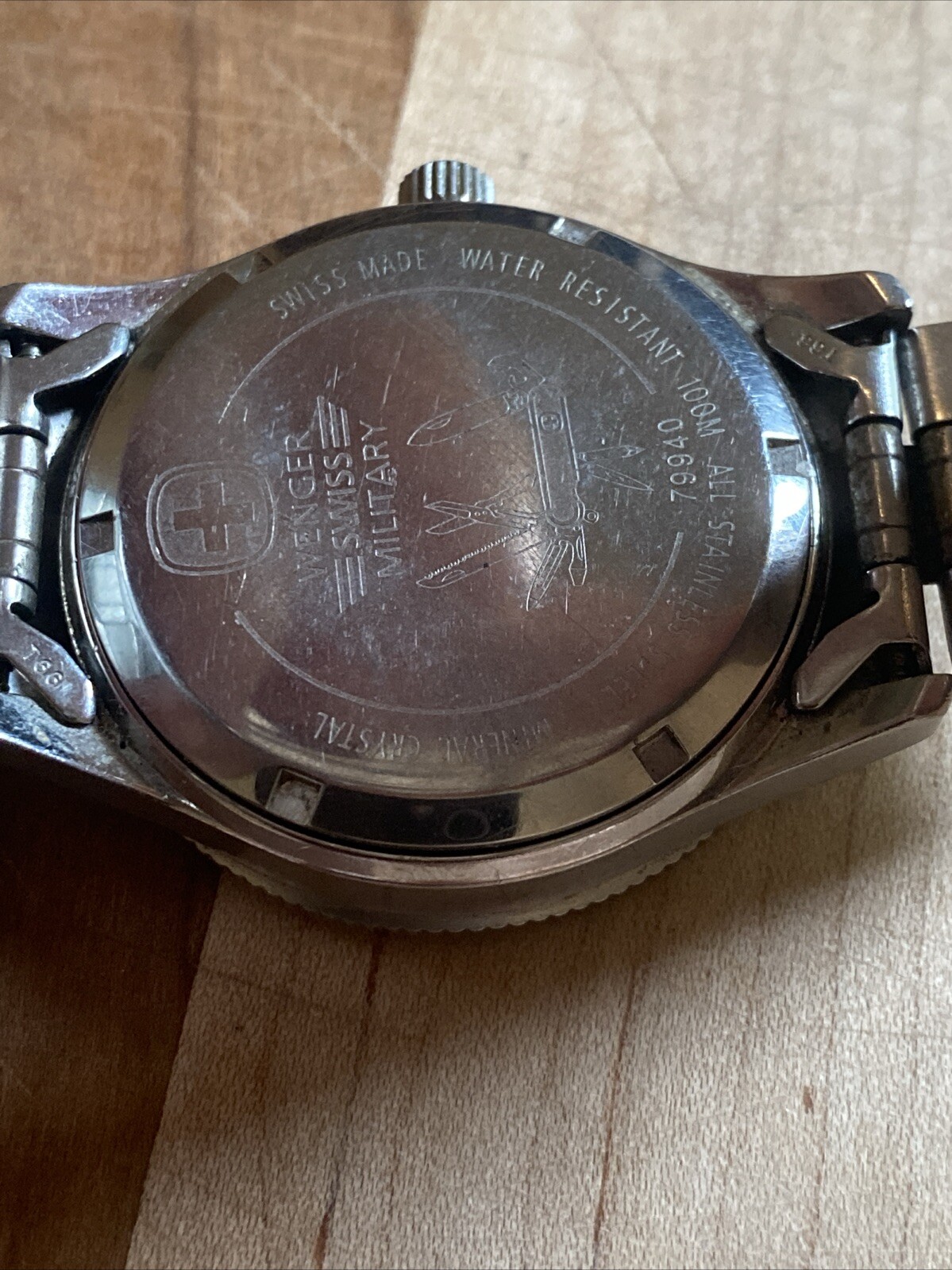 Wenger Swiss Military Mens Watch 79940 WR 100m Stainless Steel &Mineral Crystal