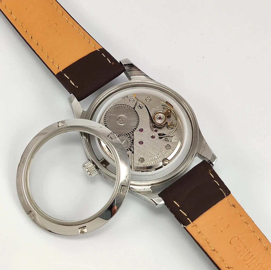 Working Melas Pearl Dial Date Function Handwinding Transparent Back Wrist Watch