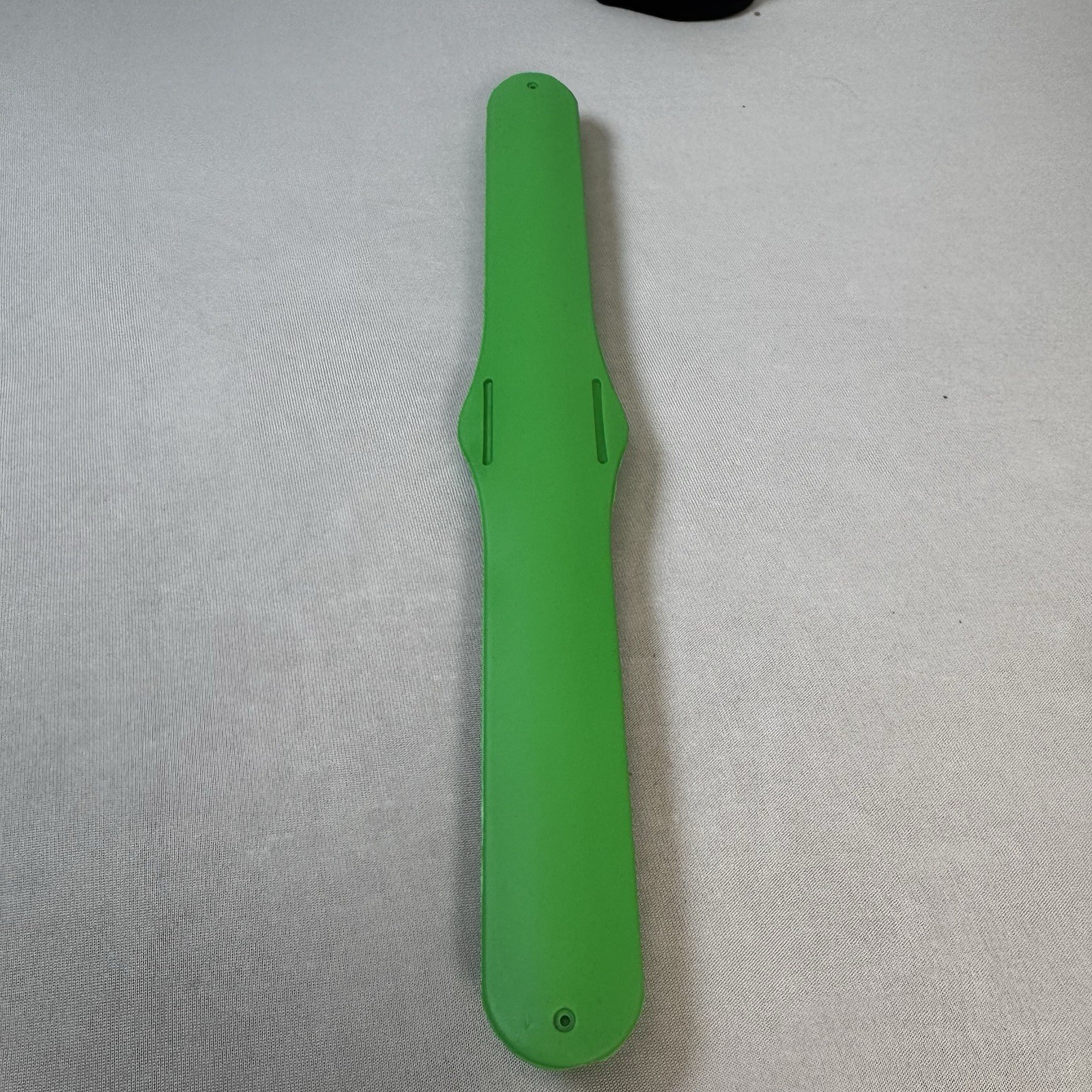 Bright Green Snap On Watch – Untested – Battery?