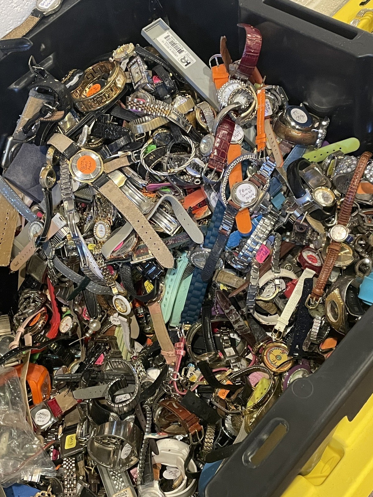 Lot of watches, parts, repair, art, some may only need a battery and/or a band