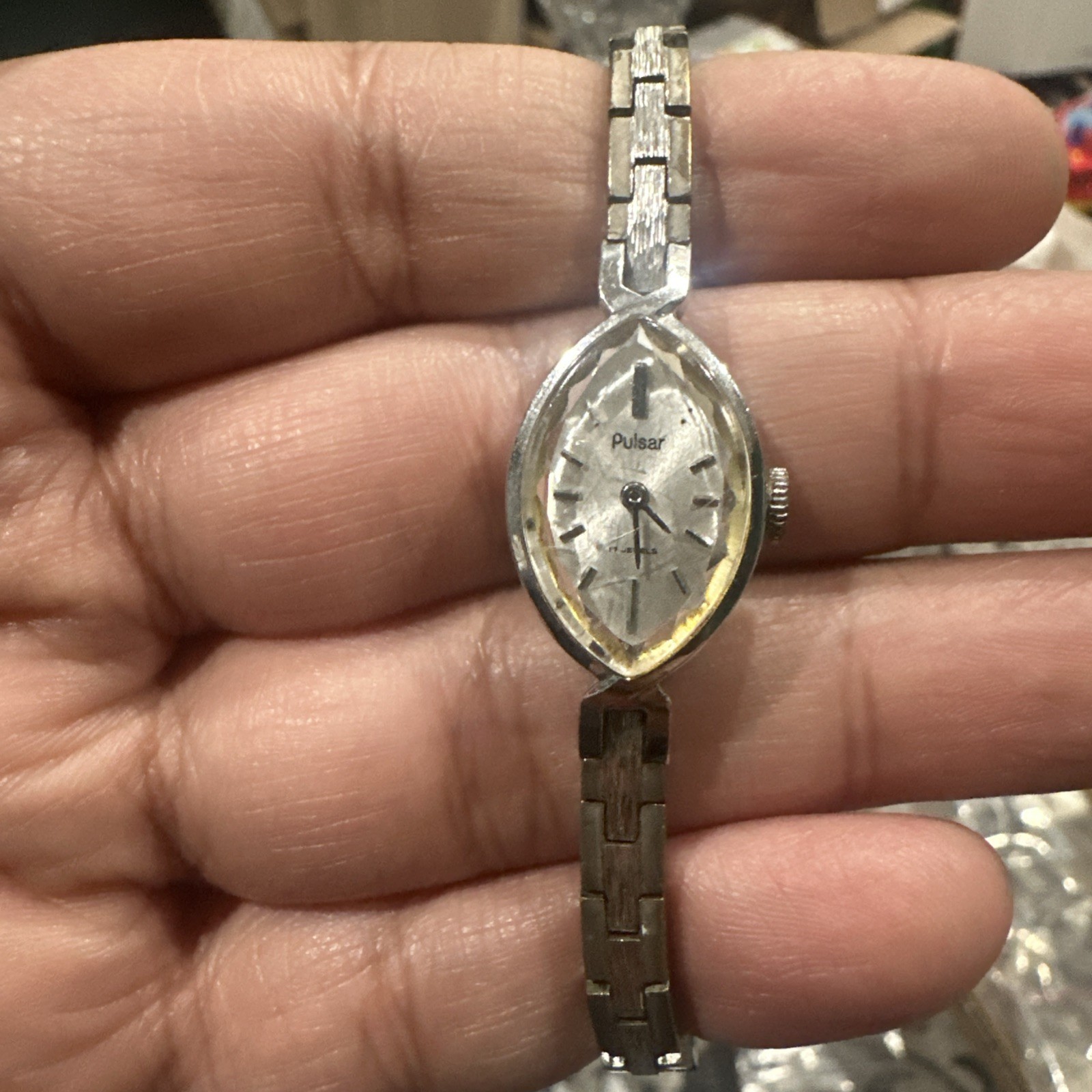 Working Vintage Pulsar Manual Wind 17 Jewels Ladies Watch 15mm Fit 6in Read!