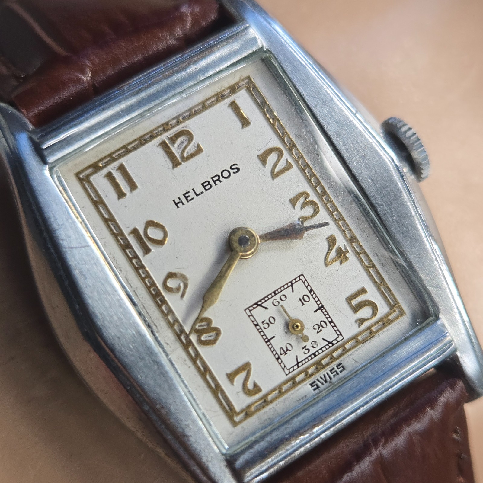 Vintage HELBROS men’s manual wind watch AS 970 Tonneau-shaped Number dial 1940s