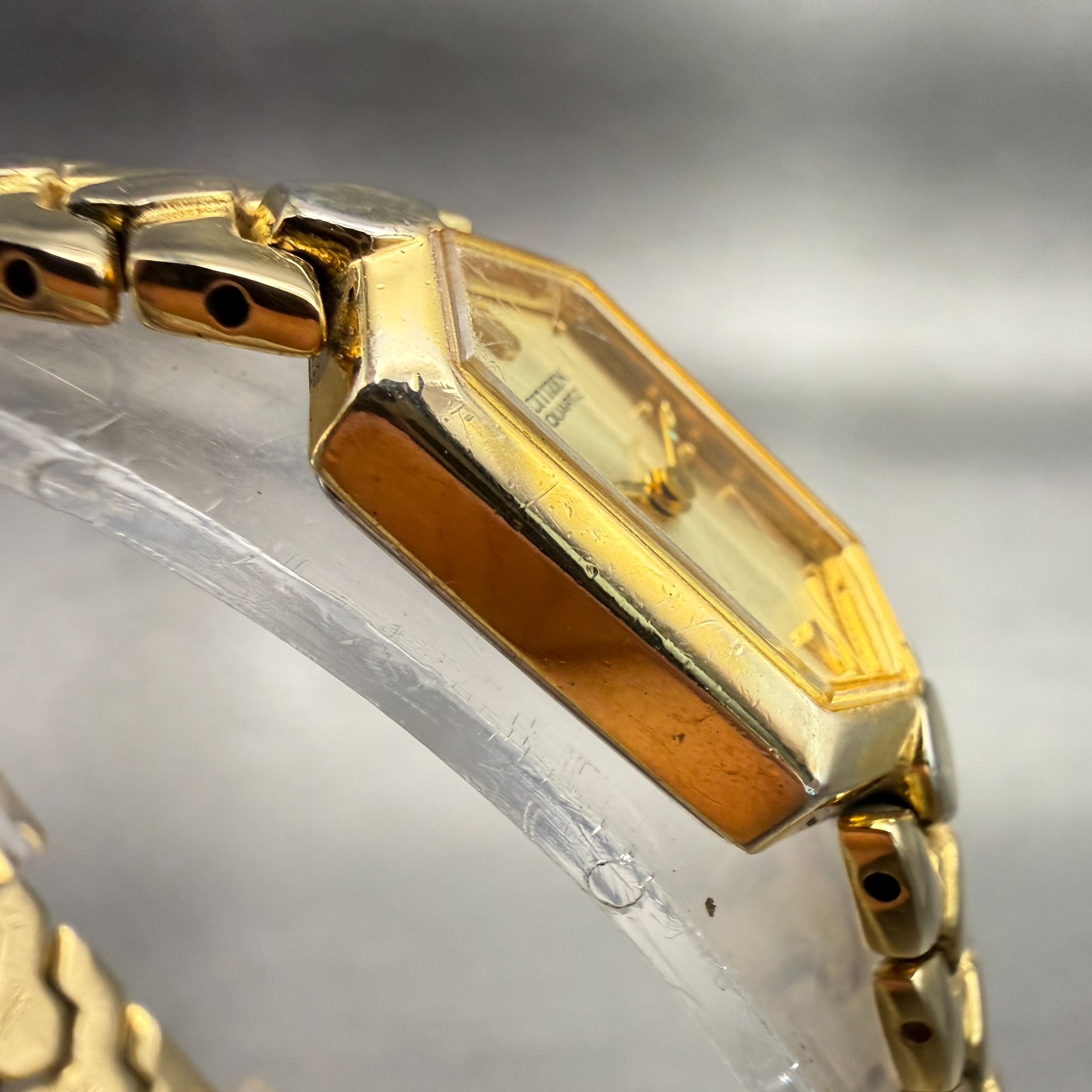Citizen Watch Women 13mm Gold Dial Gold Tone Rectangle 5421-S41185 New Battery