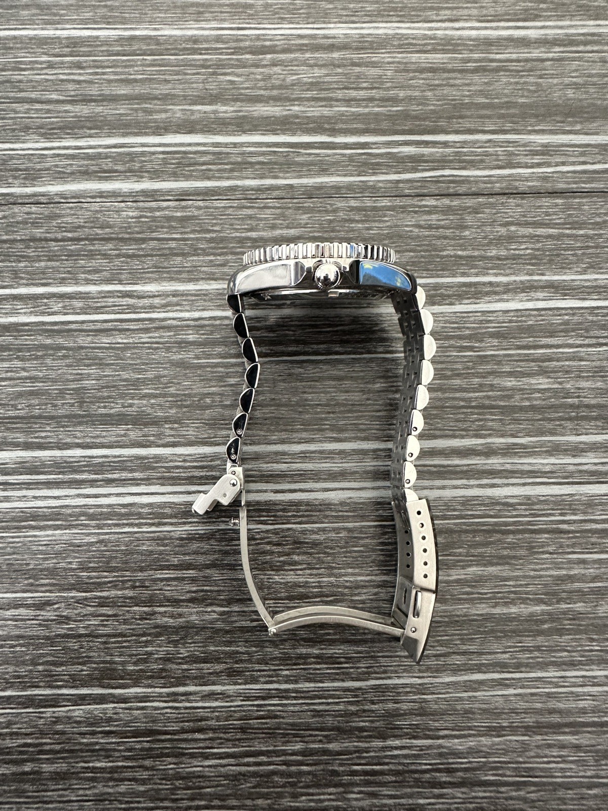 Momentum Sea Quartz 30 Eclipse Solar Watch (Founder’s Edition)