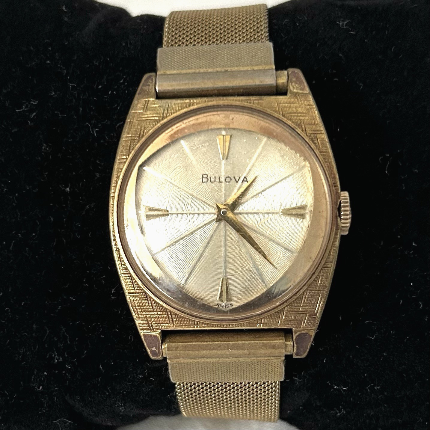BULOVA American Eagle F Mens Wrist Watch VTG 60s Asymmetric Dial 17 Jewel Works!