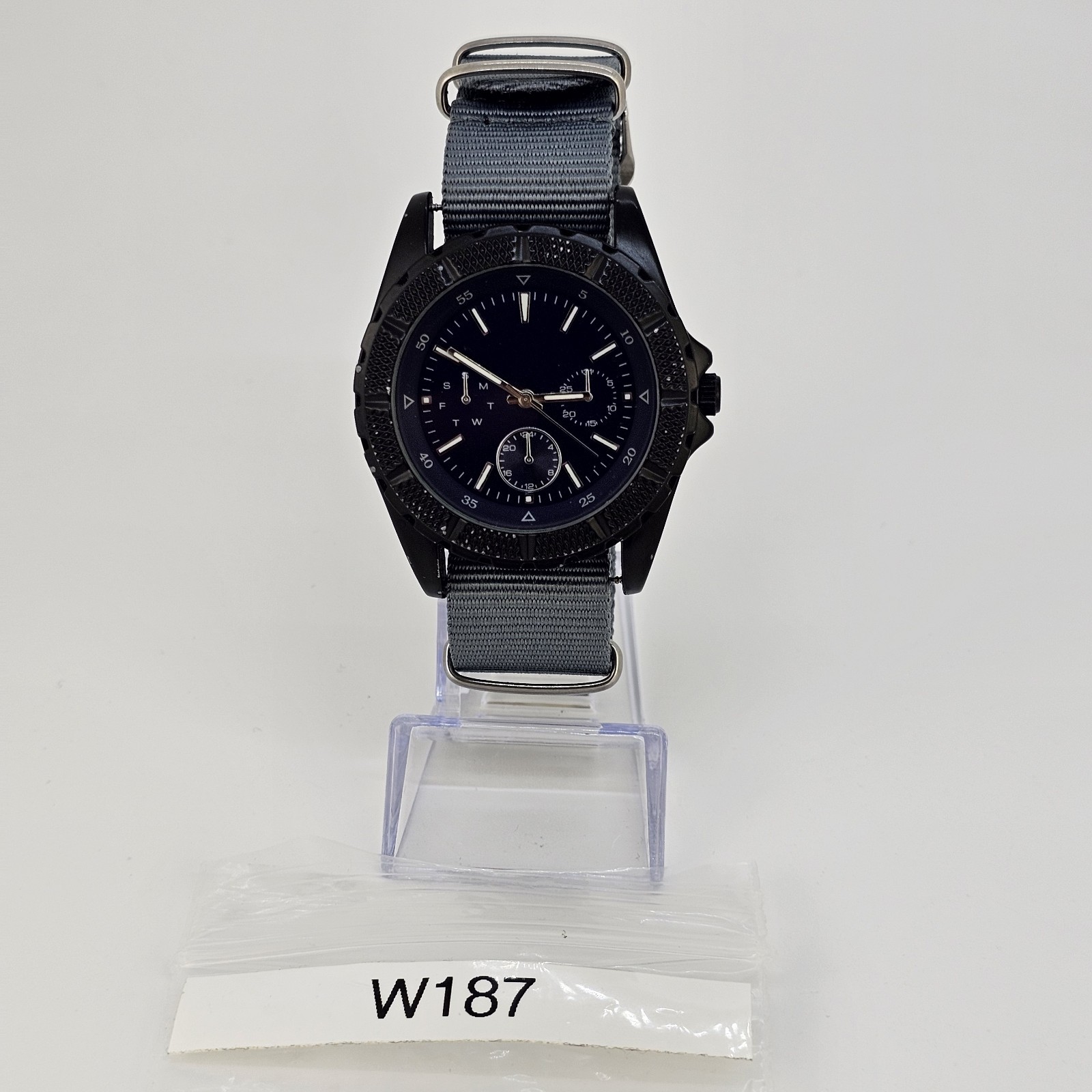 Men’s Watch 44MM Blue Dial New Gray Nylon Band New Battery