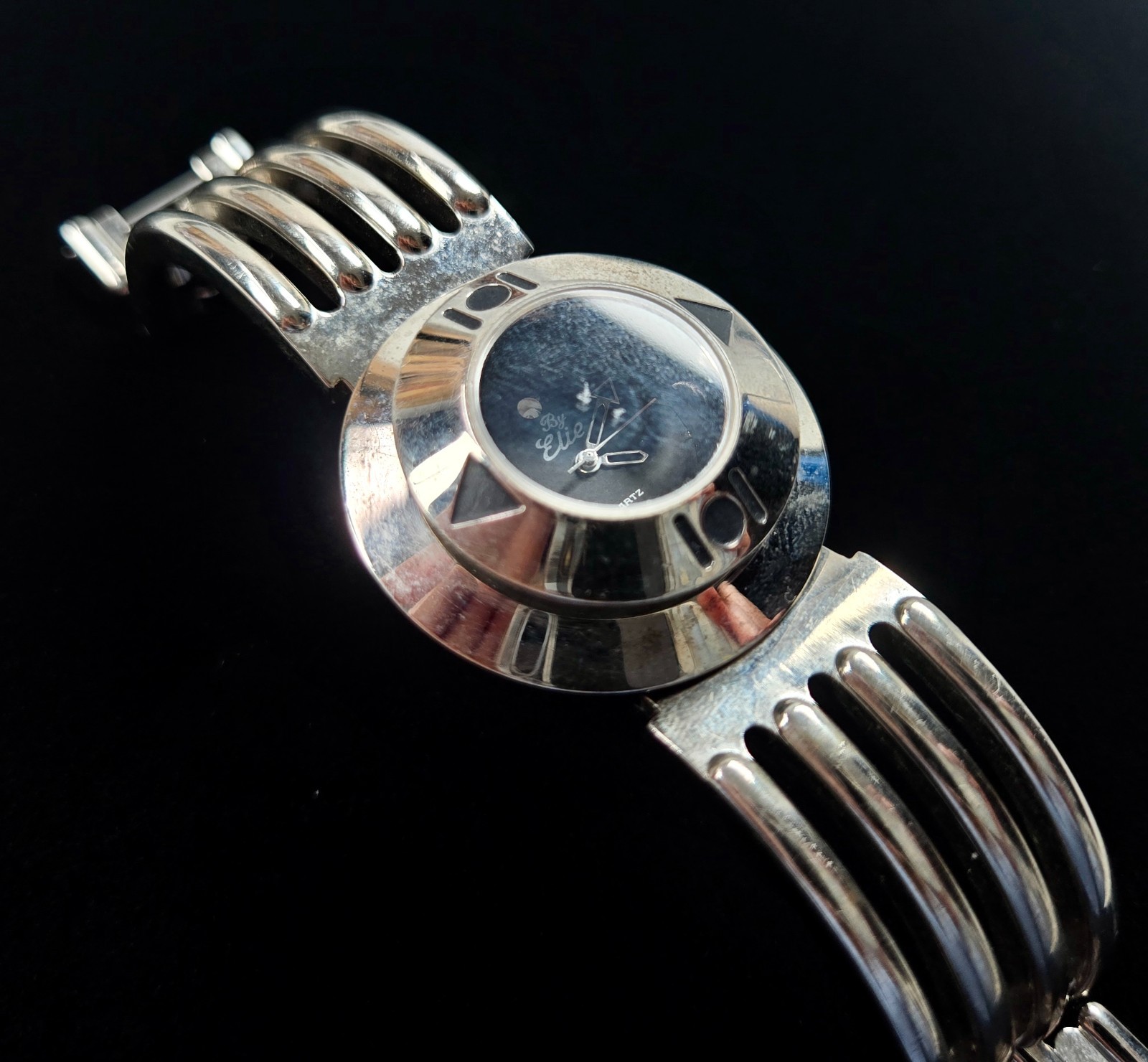 Vintage Ladies By Elie Quartz Watch 39mm Post-Modern Fashion Watch 2-1/8 opening