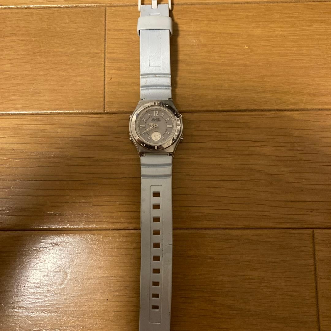 (Price Reduced) CASIO Wave Ceptor Watch, White