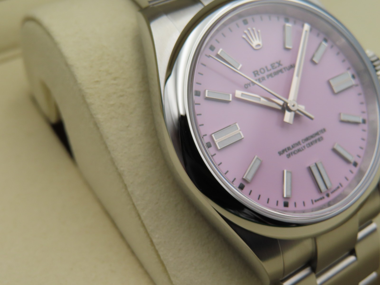 NEW Rolex Oyster Perpetual 41mm Candy Pink 134300 Men’s Wristwatch Full Set 2026
