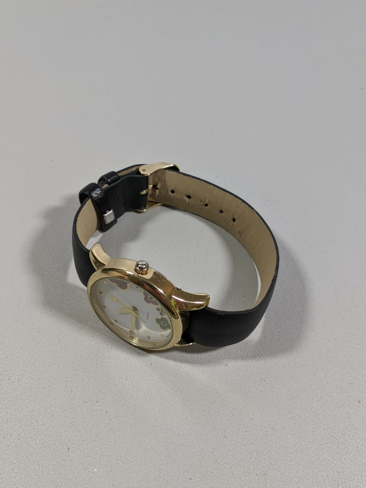 Green Pink Purple Round Gold Tone Case 34 mm Black Faux Leather Band Watch 9 In.
