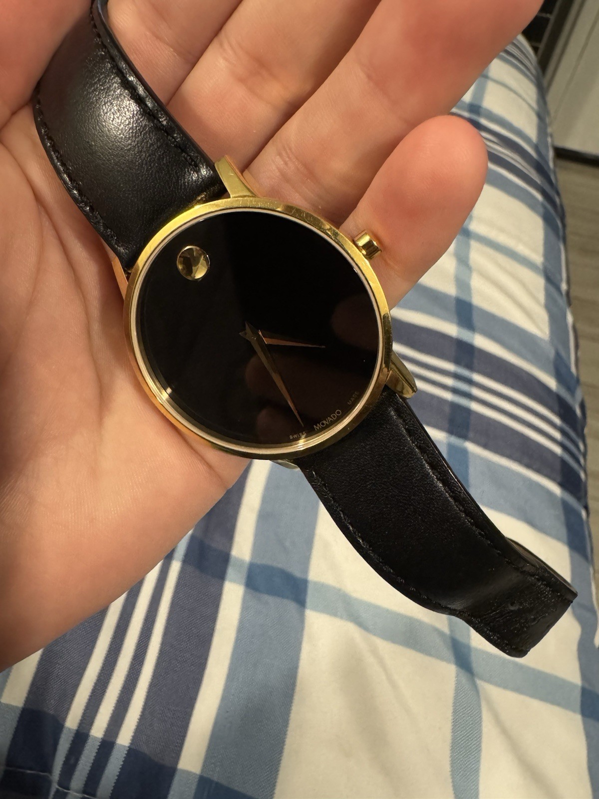 Movado Men Yellow Gold Watch Concave Dot Museum Dial 40mm – Black Leather Strap