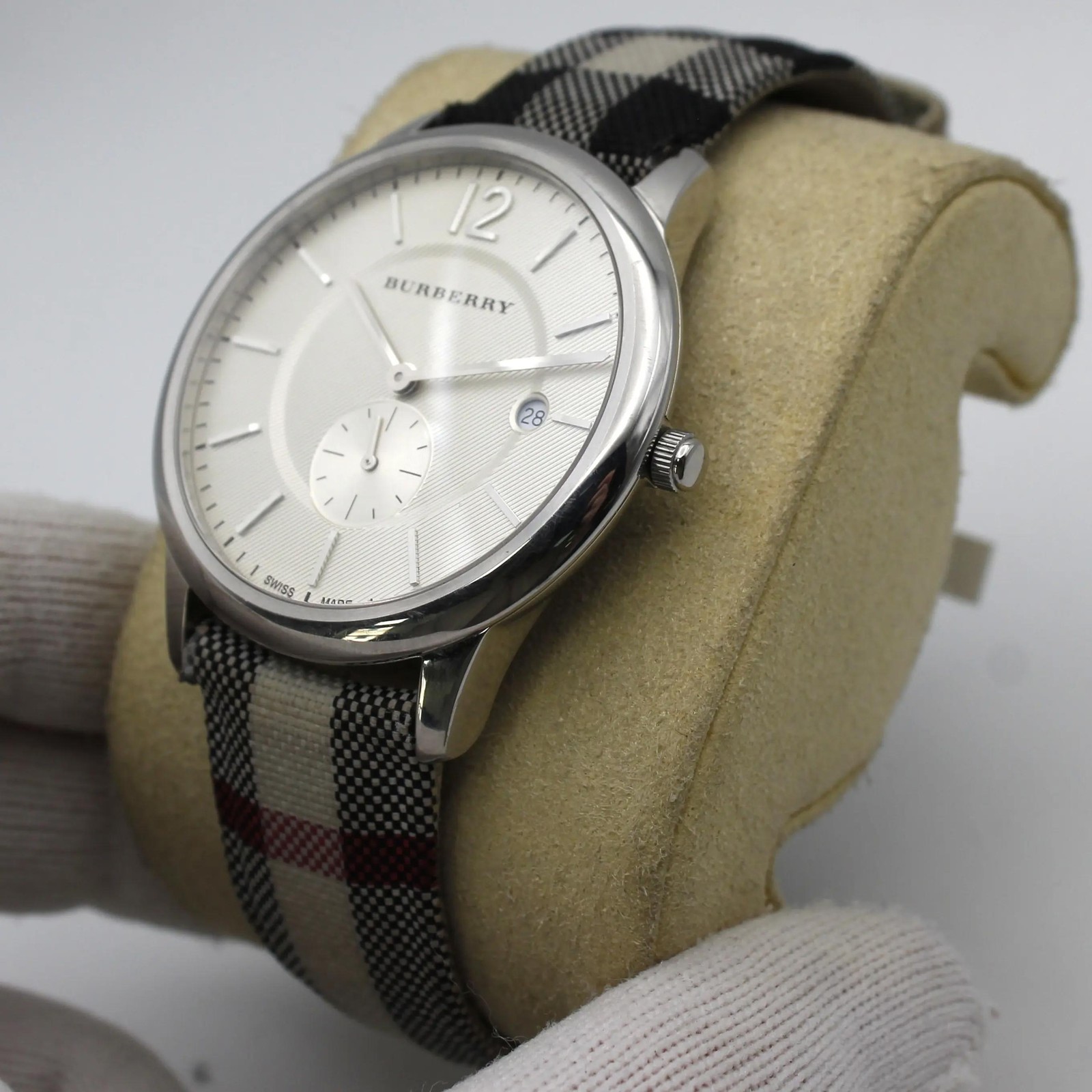 Burberry The Classic Round Silver Dial Steel Quartz Mens Watch BU10002