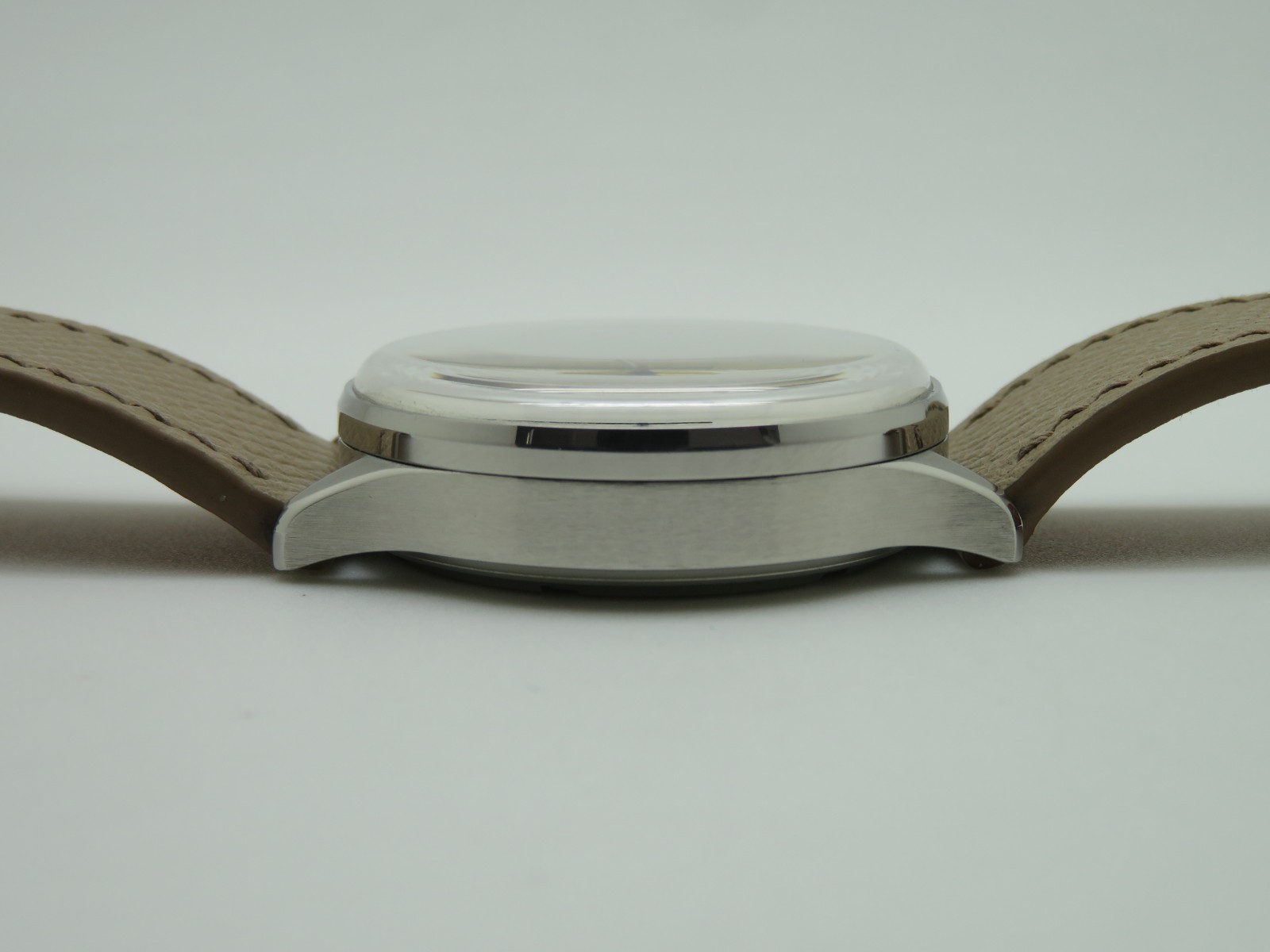 Wristcheck x Studio Underd0g Fried Egg 01FEBE LTD Men’s 39mm Wristwatch