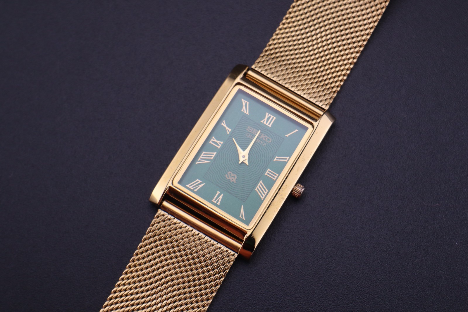 Vintage Seiko Slim GREEN GOLD Quartz Men’s Wrist Watch – ( FREE SHIPPING )