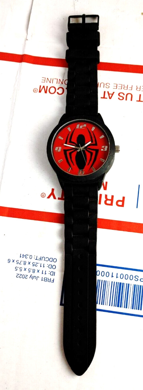 MARVEL Ultimate Spider-Man Analog Watch Matte Black Rubber Silicone Accutime red