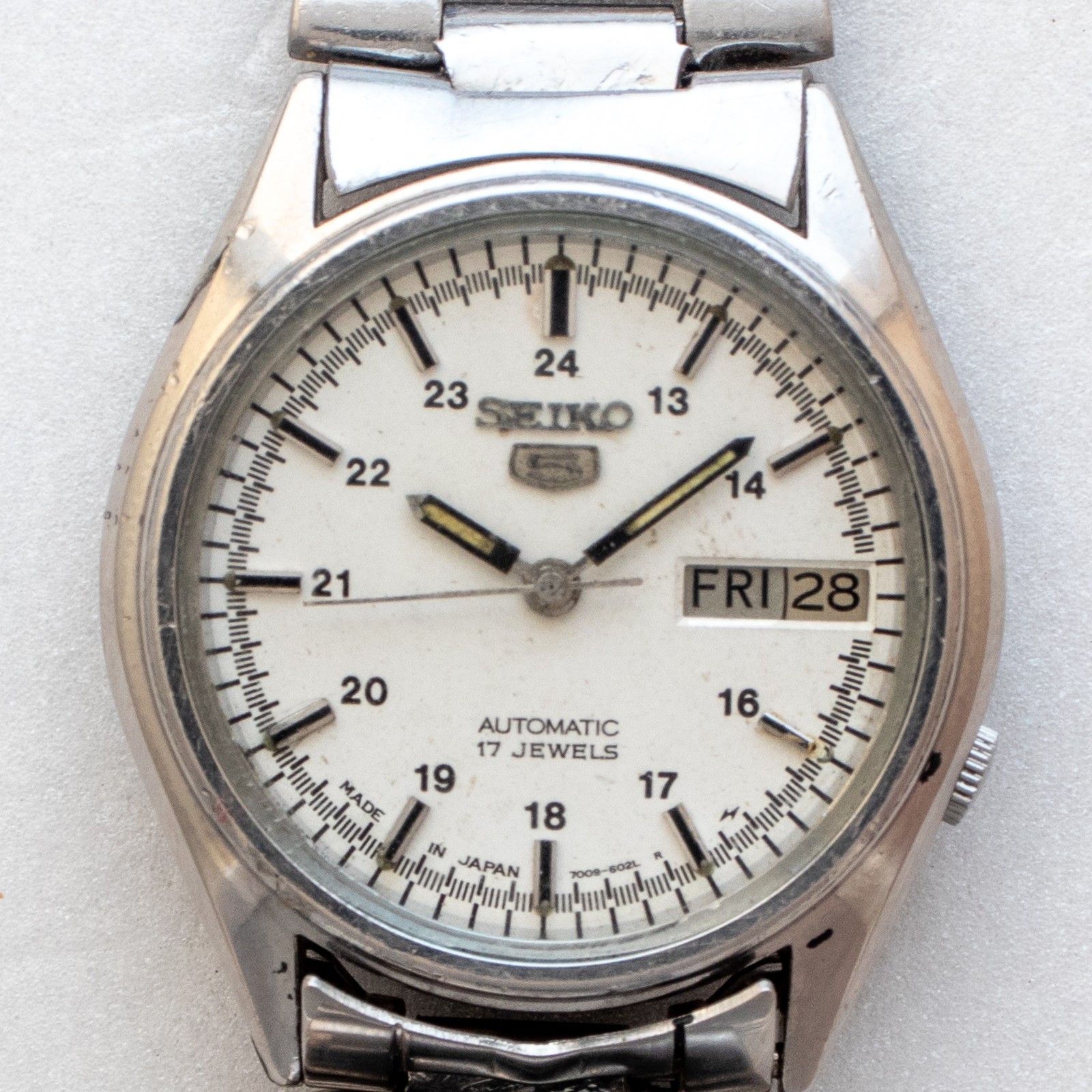 Vintage Seiko 5 Automatic 7009-6001 White Military 24Hr Dial 17J Men’s Watch