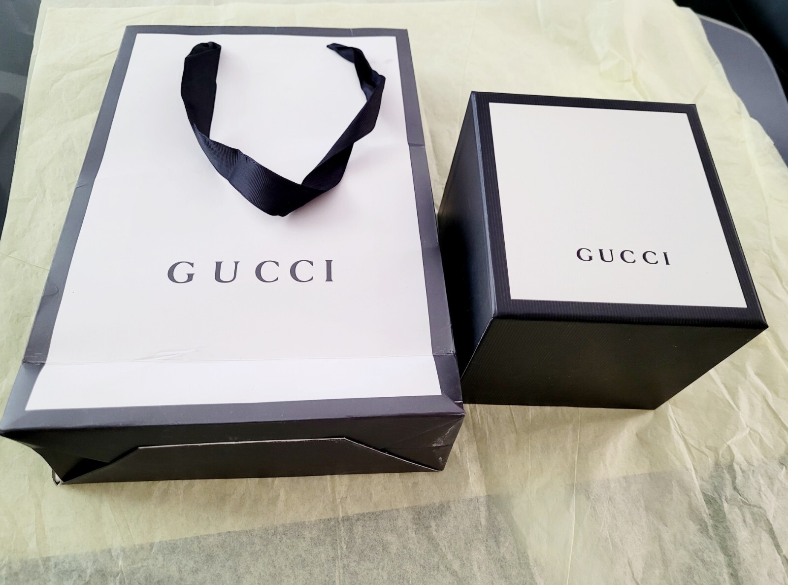Gucci Coupe Chronogra,Authentic,Near Mint,Hardly Worn,Mens,45MM,Box,Bag,Booklet.