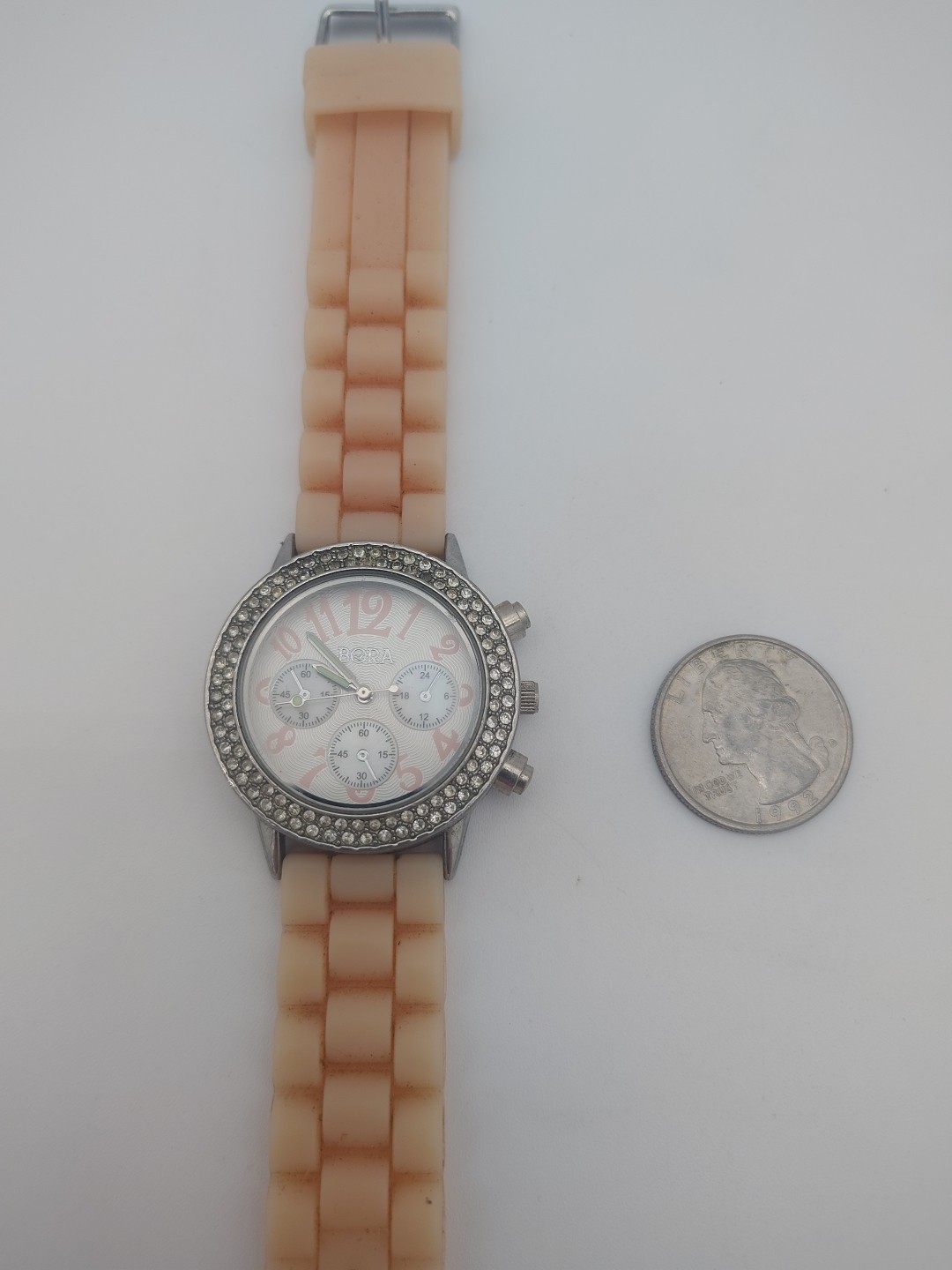 Bora Pink Silicone Band Pink Numbers White Face Glow In The Dark Hands Watch