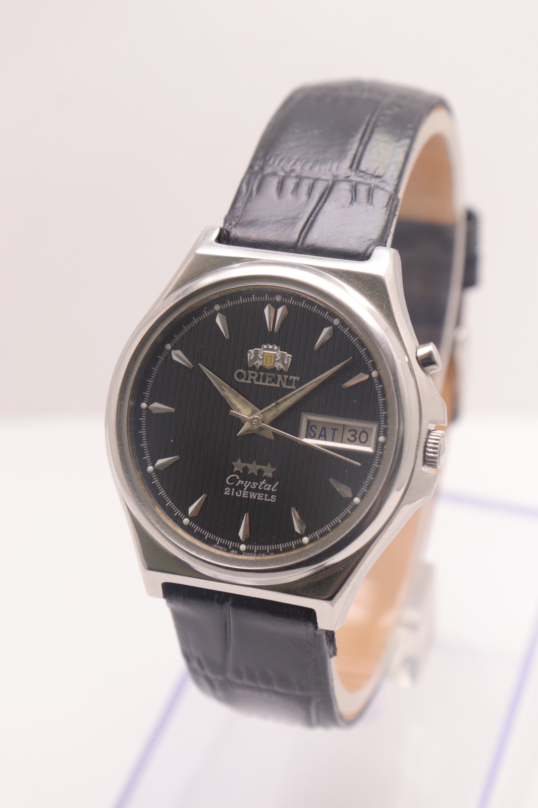Vintage Orient Crystal automatic Day Date Movement 46941 Japan made men’s watch.
