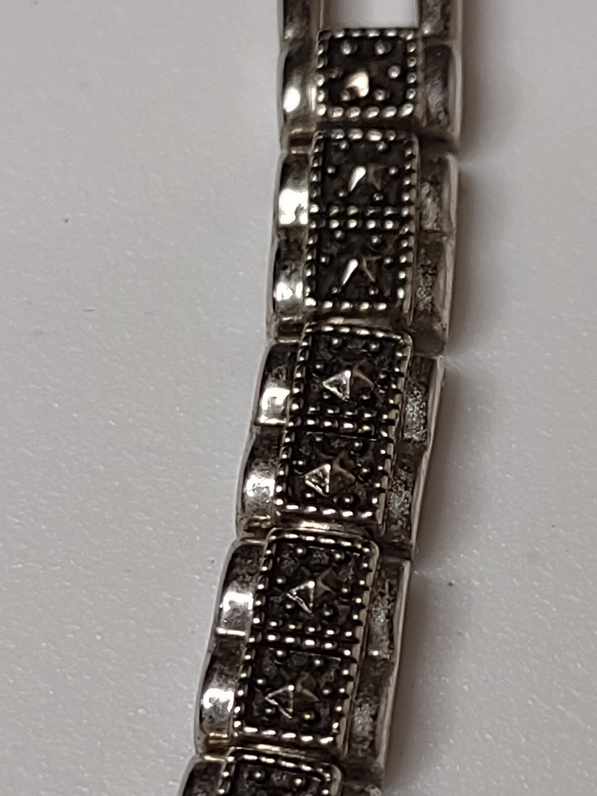7.5 Inch Jaclyn Smith Silver Tone Watch With Mother Of Pearl Dial