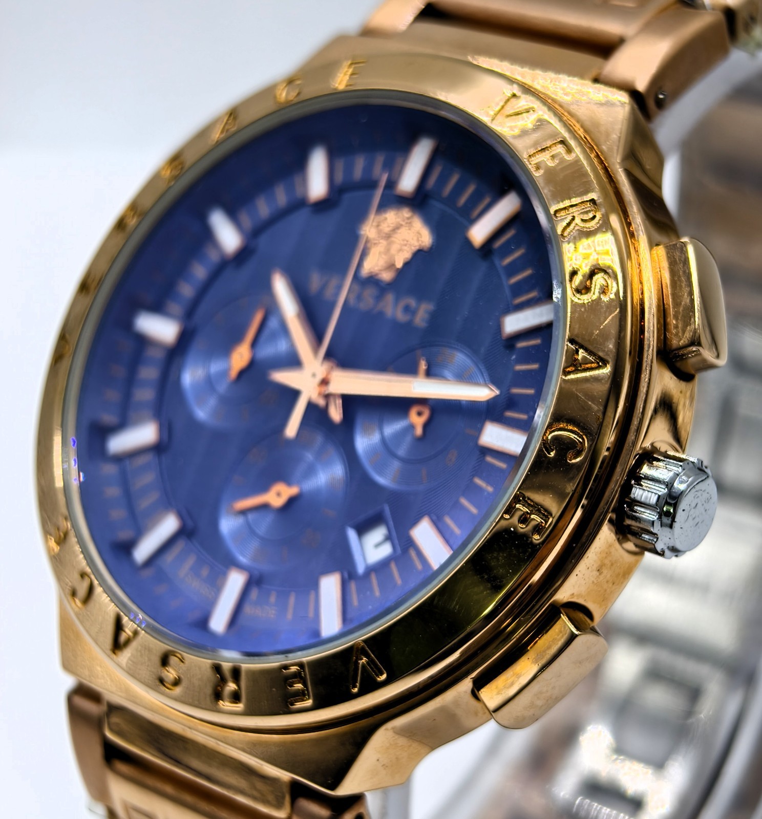 Fantastic Versace Chronograph Date Indicator Fix Bezel Men’s Wrist Watch