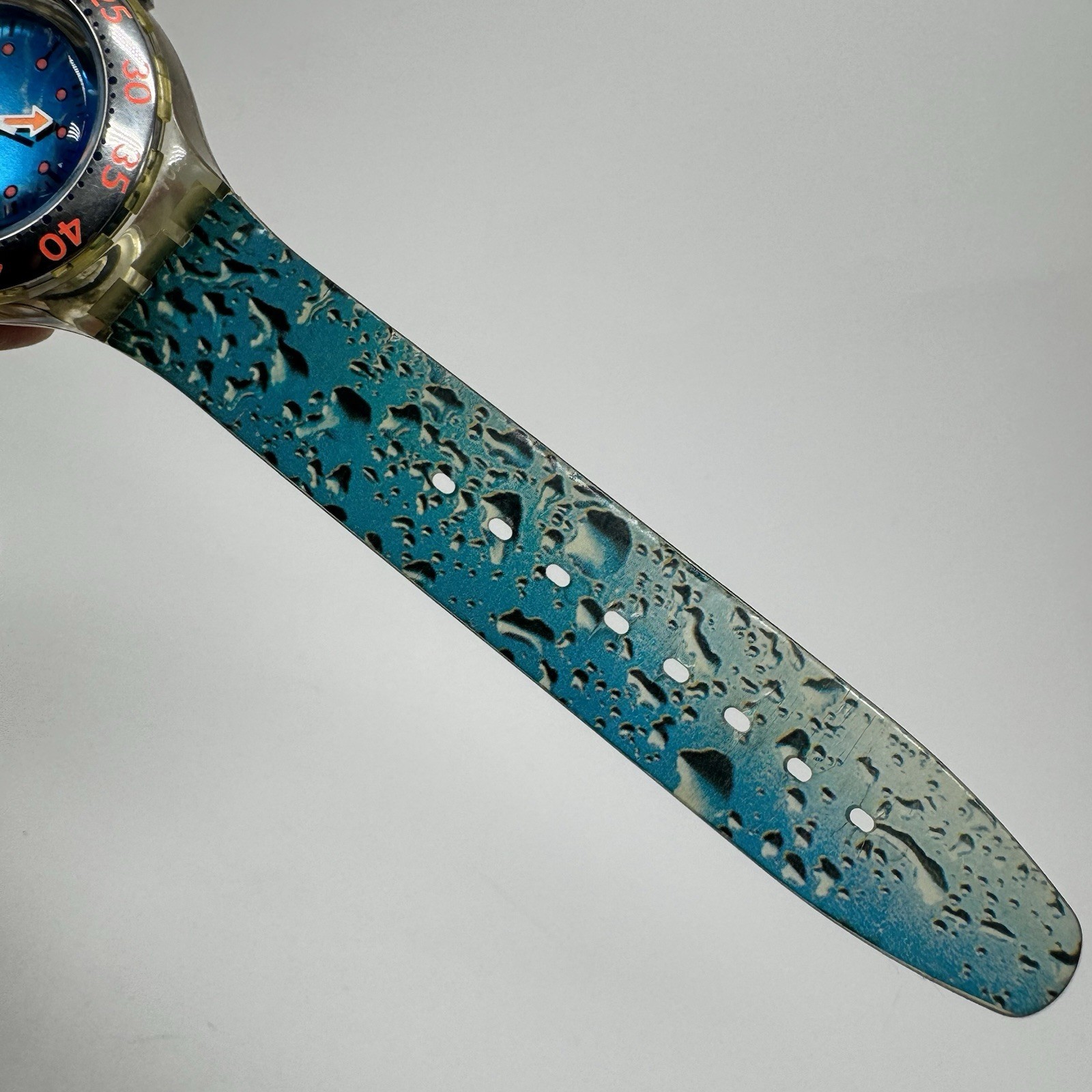 Swatch Scuba 200 Watch Water Drop SDK123 Working Ticking Watch Band Is Peeling