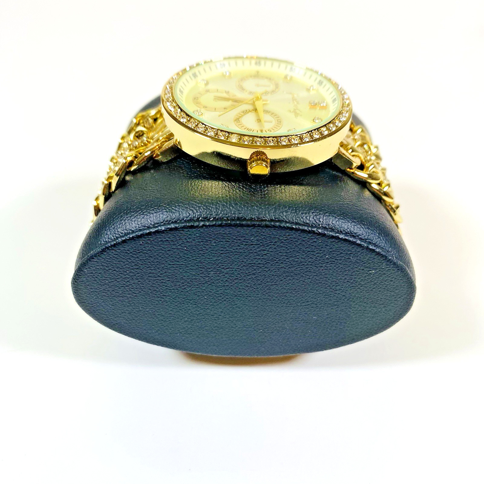 Kendall + Kylie Quartz Movement Gold Watch Chunky Chain w/ Clasp Closure Jewelry