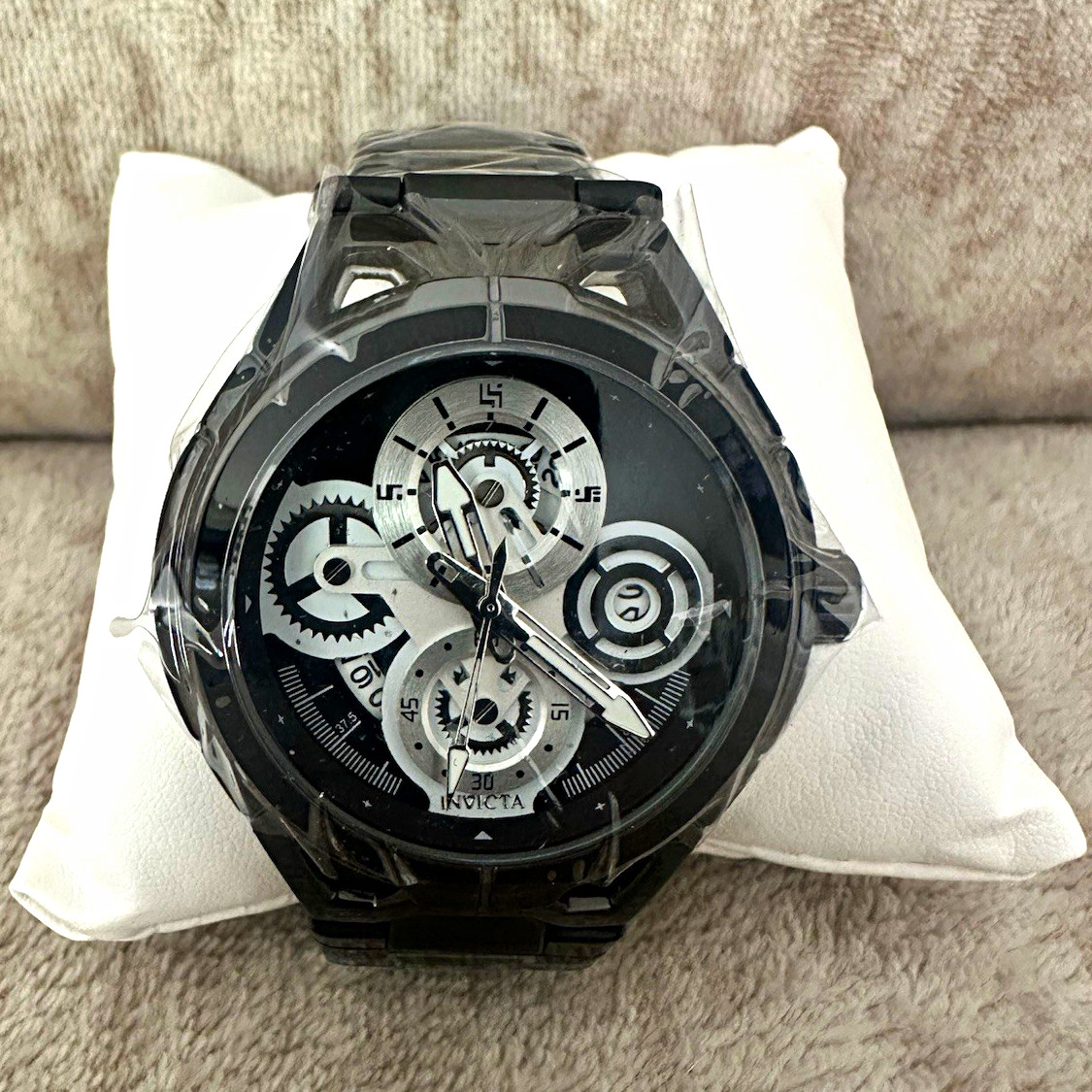 NEW IN BOX AND WRAPPER Invicta S1 Rally men’s watch 44mm w/ black & silver dial