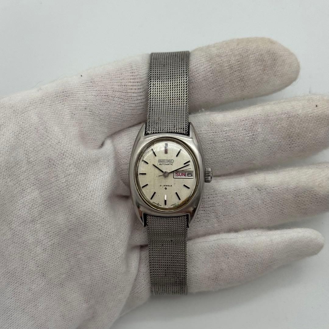 Working condition SEIKO automatic winding day-date oval ladies’ watch, 21 je