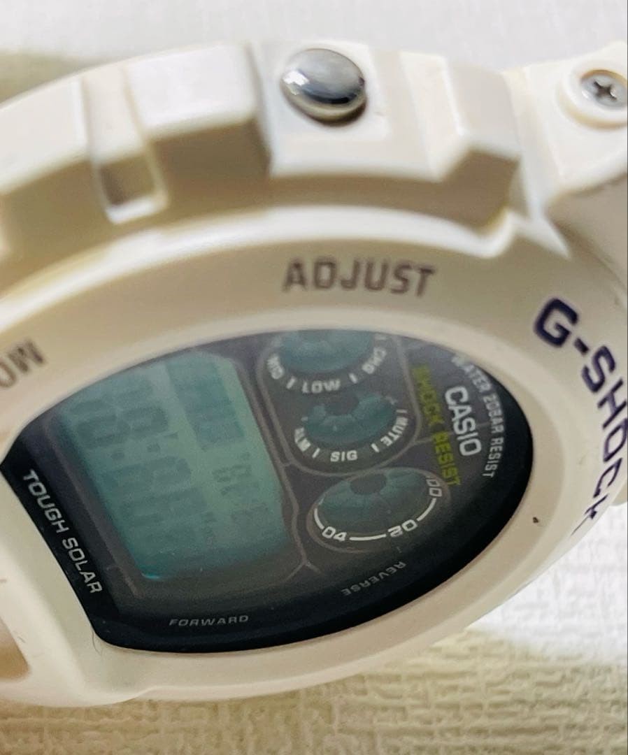 Working condition Casio G-SHOCK G-6900A White Tough Solar Rare