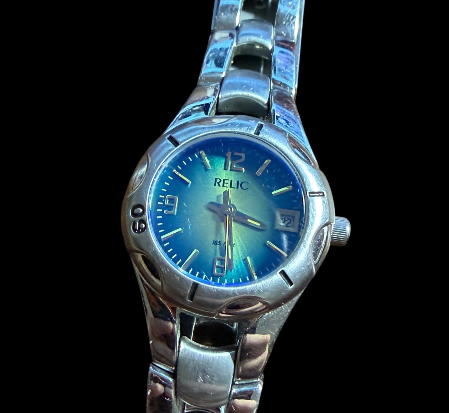 Relic Women’s Quartz Watch Silver Tone Bracelet Blue Green Dial Date Display