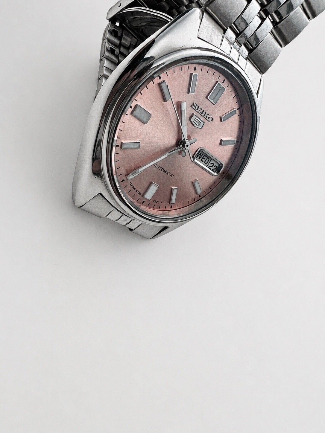 Seiko 5 Automatic SNXA11 SNXA11K1 Day Date Salmon Pink Dial Steel Watch