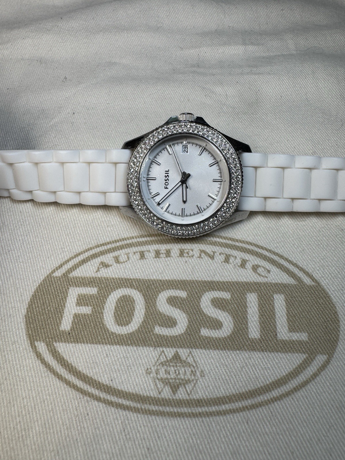 Fossil Retro Traveler Analog Quartz Watch White Silicone Strap Crystal Bezel
