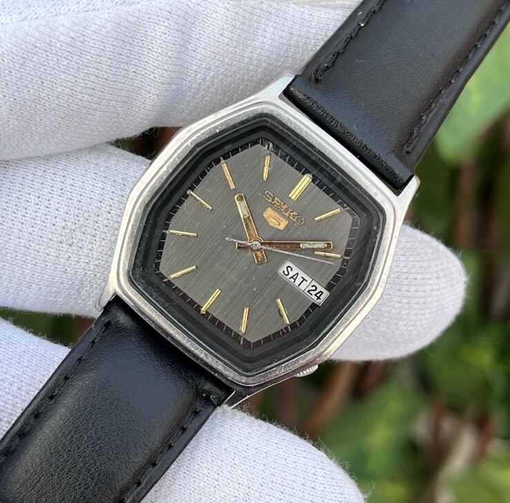 Vintage Seiko 5 Automatic Tonneau Shape Gun Metallic Dial Japan Men Watch 6309.