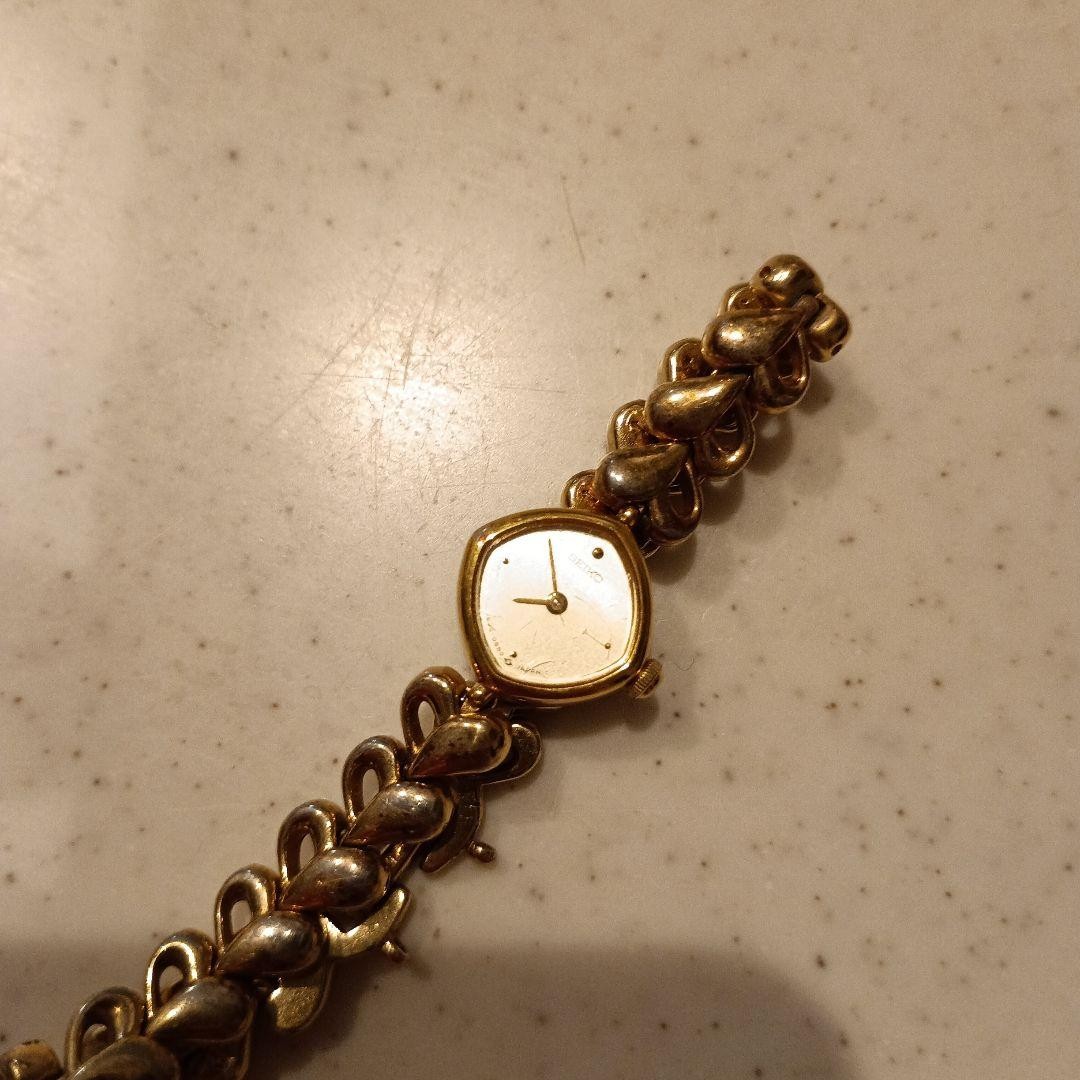 33 Gold Heart Link Quartz Watch