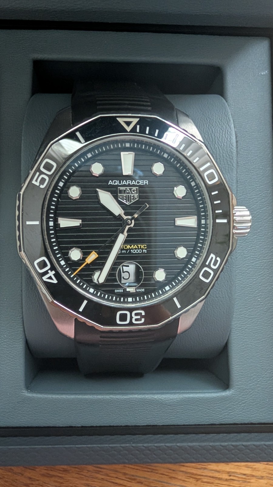 tag heuer aquaracer 300m automatic 42mm