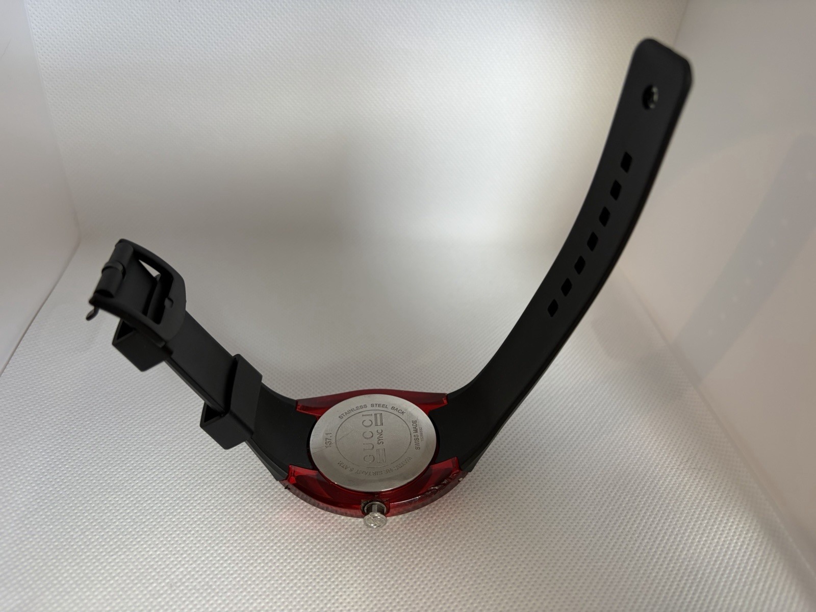 Gucci Sync Red Green Black Wrist Watch 137.1 Men’s Women’s Unisex Silicone USA