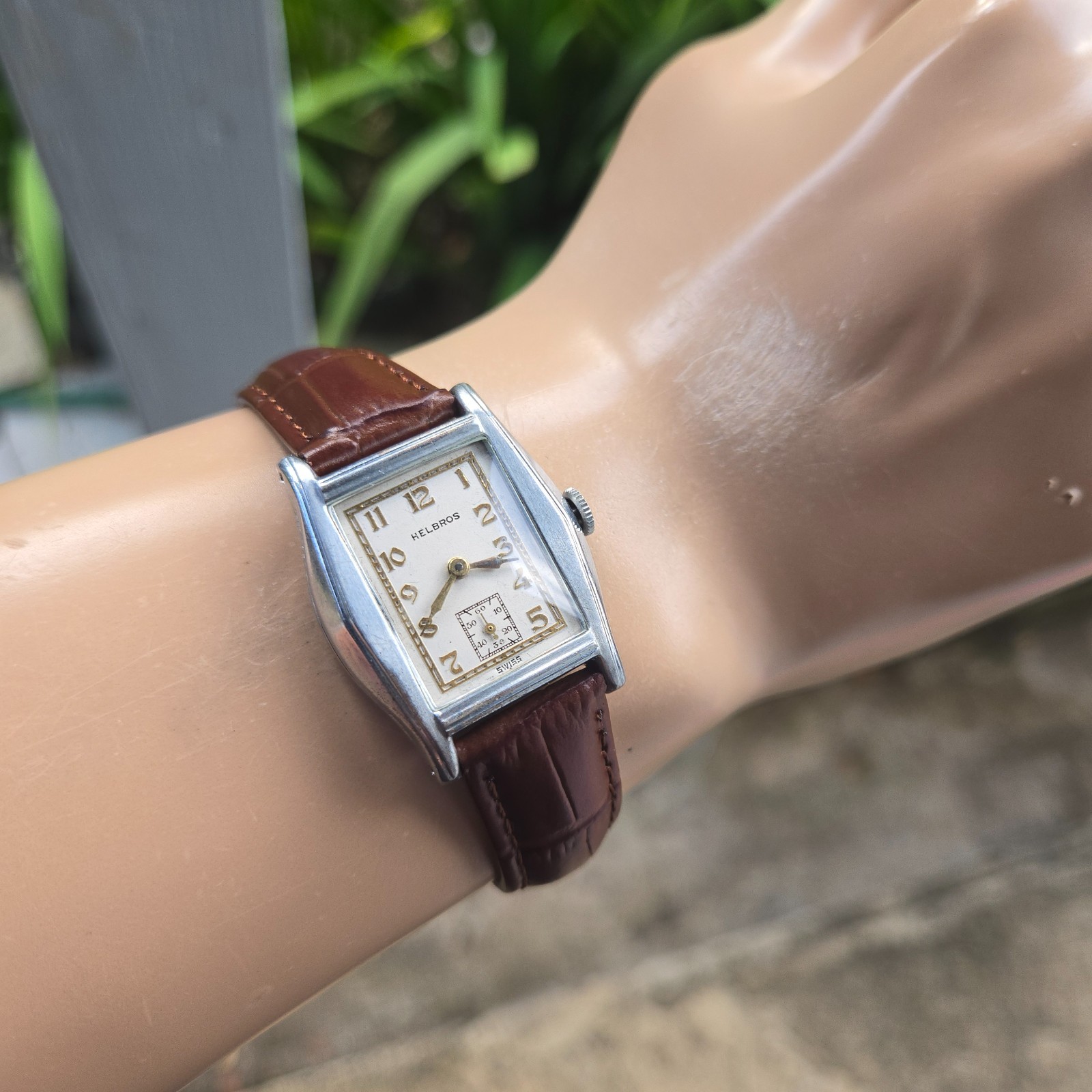 Vintage HELBROS men’s manual wind watch AS 970 Tonneau-shaped Number dial 1940s