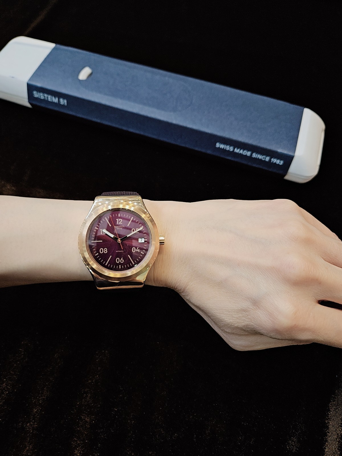 Swatch SISTEM 51 Automatic Irony BURGUNDY STORY YIG401 NEW IN BOX