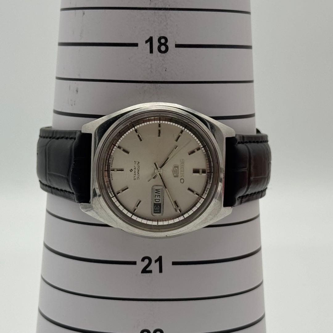 Rare SEIKO 5 Automatic Men s Wristwatch Day Date 21 Jewels Running From Japan