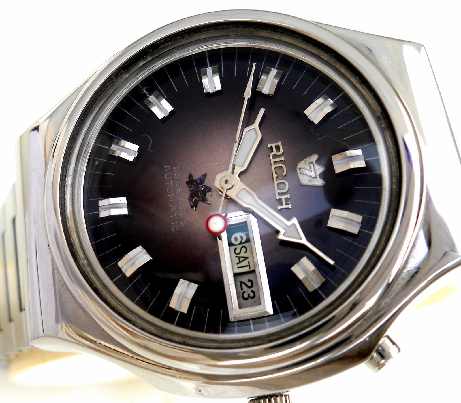 Vintage Ricoh 25 Jewels Automatic Watch Faceted Crystal Gradient Dial Day Date