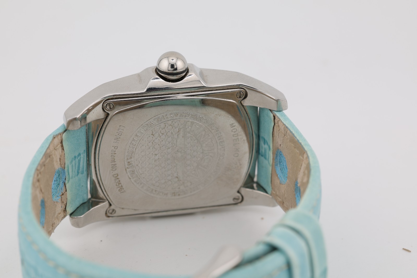 INVICTA MODEL No. 2397 TANK WATCH, 36x53mm CASE, 24mm LUG, RUNS (M8)