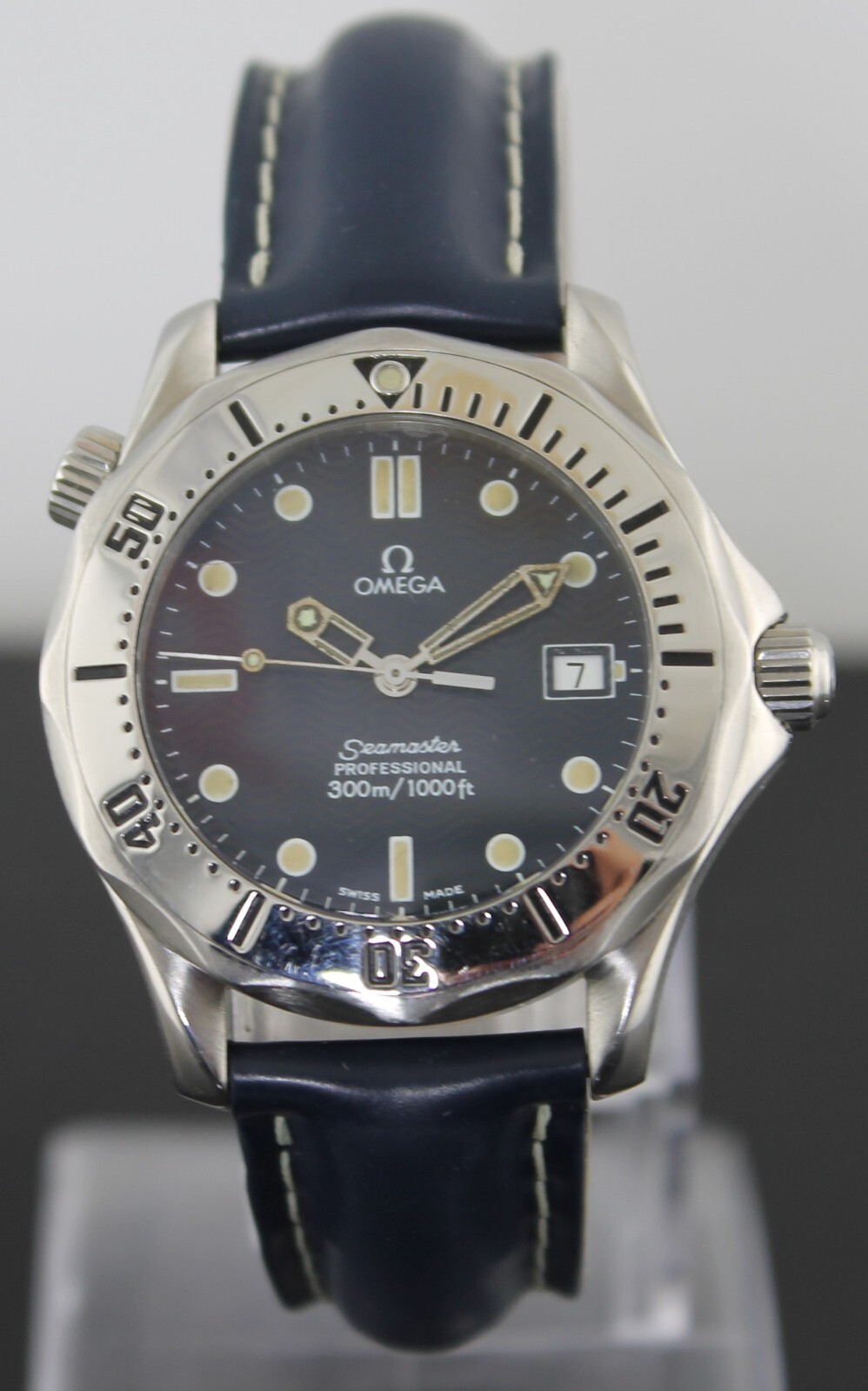 Omega Seamaster 2562.80 Professional MIDSIZE Men’s Blue RUBBER Quartz Watch