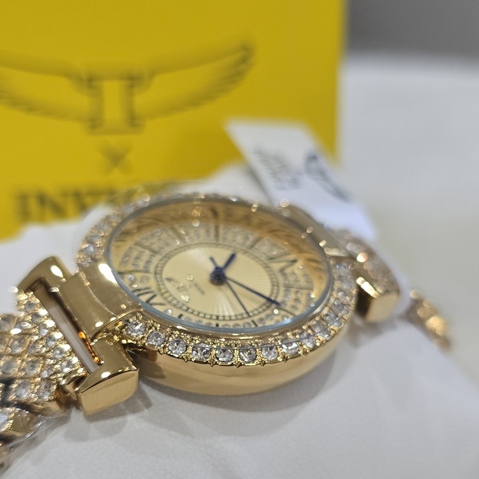 🔥🔥NIB Rhinestone Embroidered Invicta Wildflower Women’s Watch – 32mm, Gold