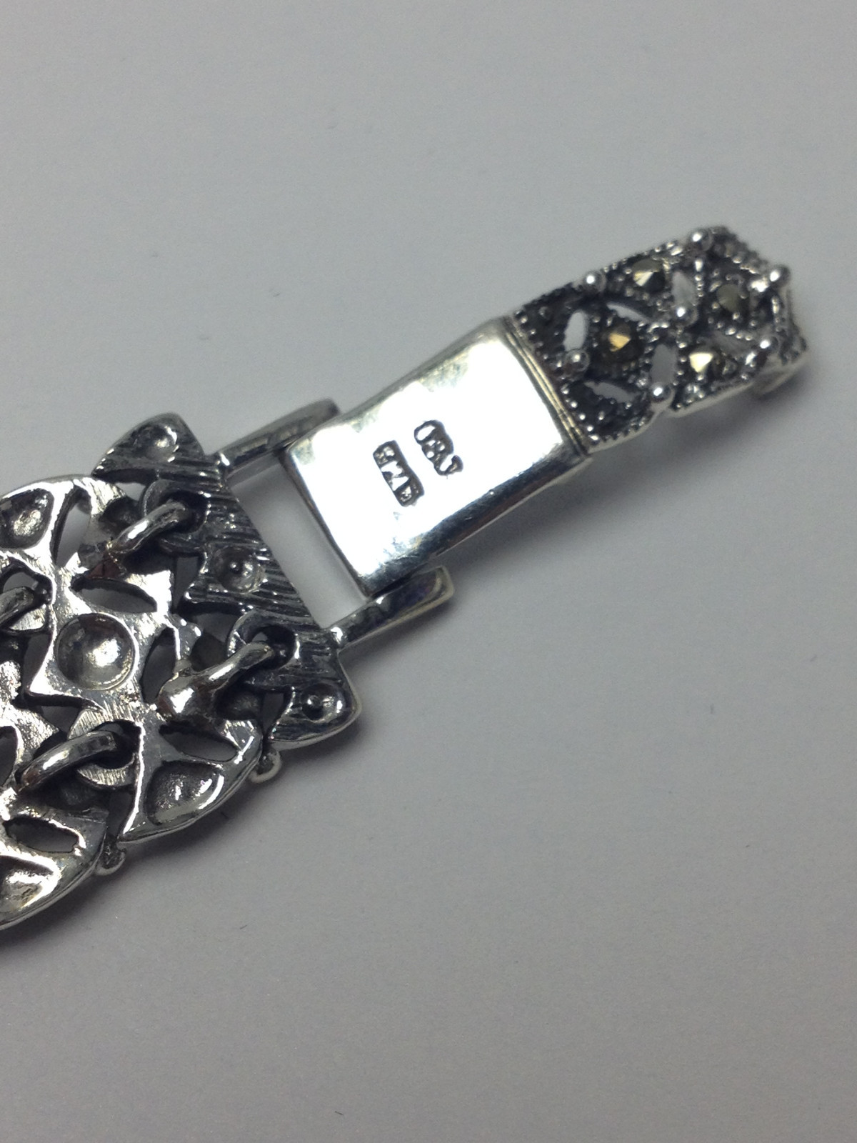 LUXURY 925 STERLING SILVER SPARKLE MARCASITE STONE MOP LADY FANCY BRACELET WATCH
