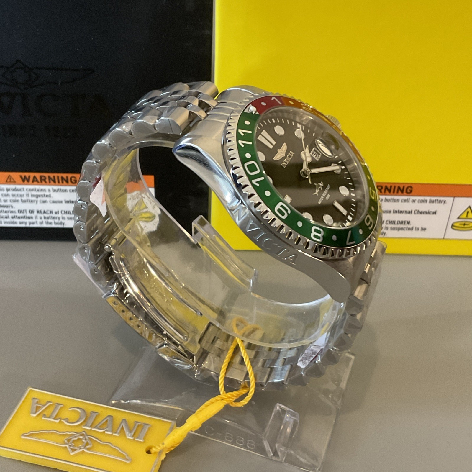 NEW Invicta Men’s Pro Diver Black Dial Red/Green Bezel Watch w/ Steel Band 36851