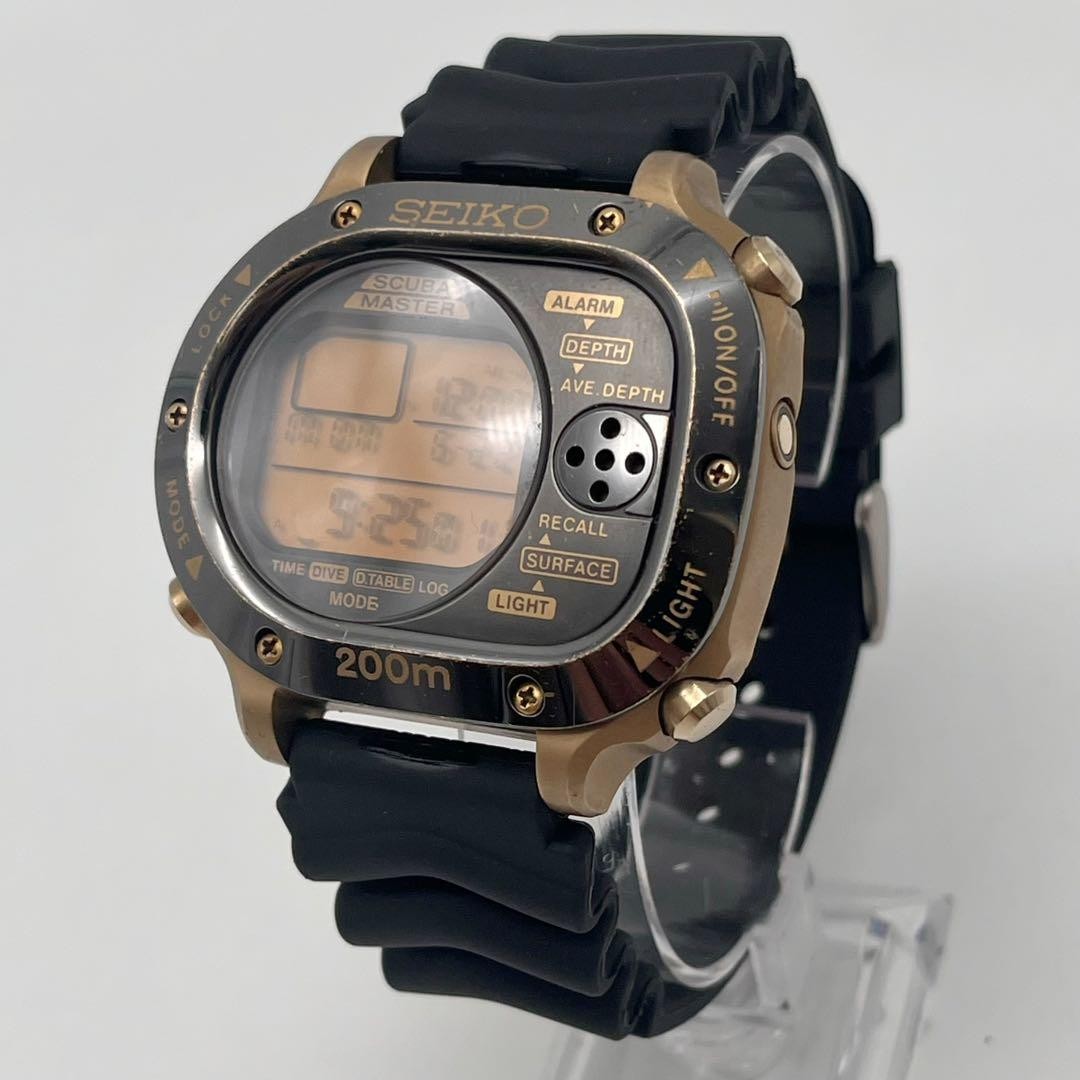 Seiko Rare M725-5A00 60366-008022O Quartz Mens Wristwatch Black Dial 51.2mm