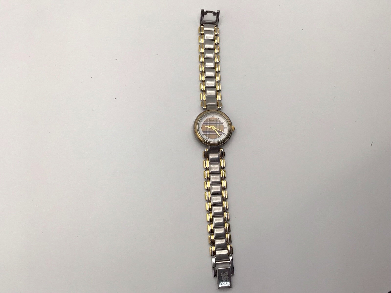 Burberry 11500L Nova Check Dial Ladies Watch Swiss Made Vintage Style