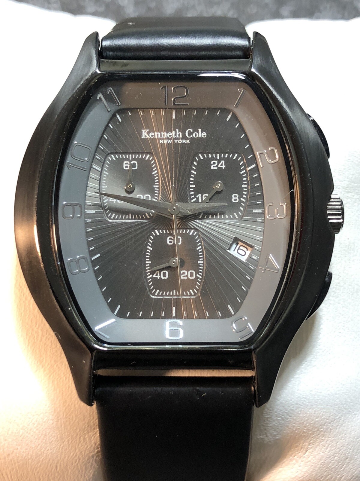 Kenneth Cole New York Men’s Chronograph Watch Barrel/Tonneau Shape New Battery